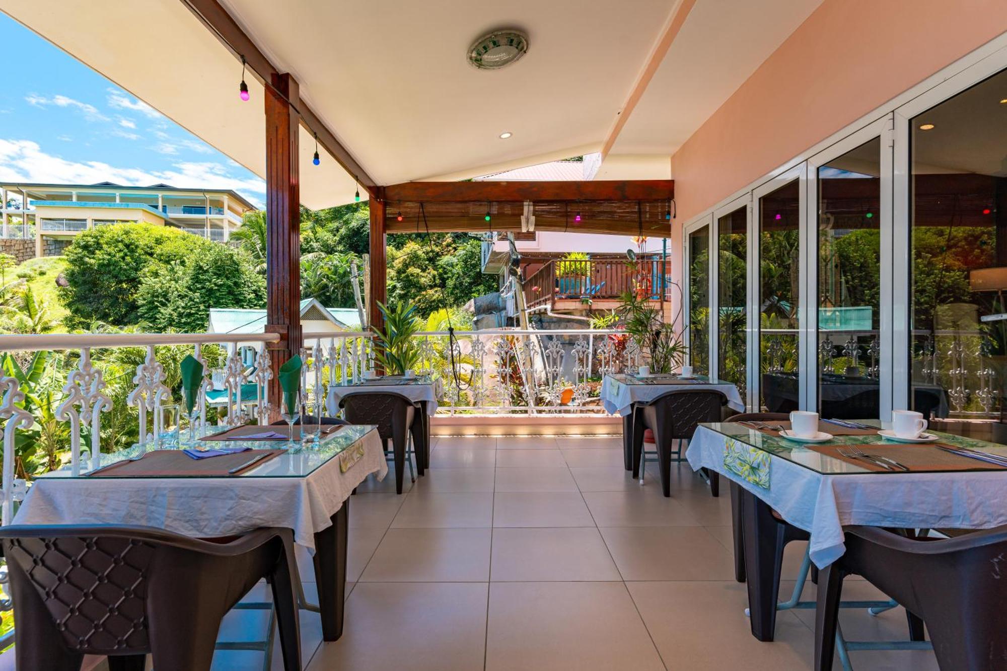 Glacis Heights Villa Luaran gambar