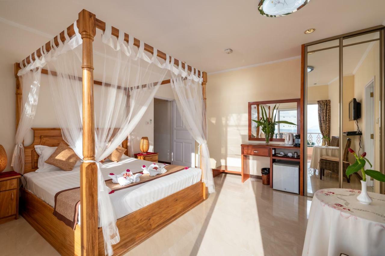 Glacis Heights Villa Luaran gambar